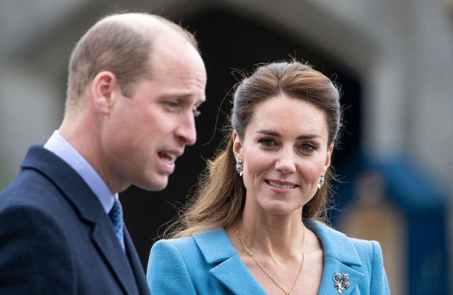 photo shows kate middleton and Prince Will