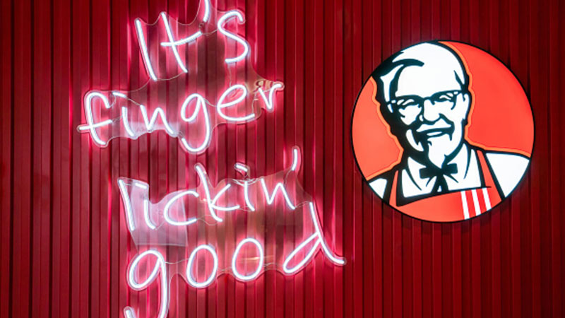 KFC marketing hook example with a sign saying 'it's finger lickin' good'